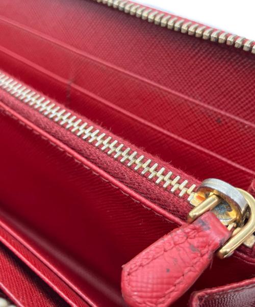 PRADA（プラダ）PRADA (プラダ) サフィアーノ　ラウンドファスナーウォレット レッドの古着・服飾アイテム