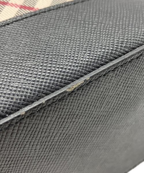 BURBERRY（バーバリー）BURBERRY (バーバリー) ノバチェック ショルダーバッグ ブラック×ベージュの古着・服飾アイテム