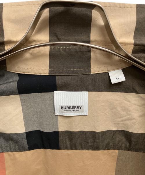 BURBERRY（バーバリー）BURBERRY (バーバリー) ロゴパッチワークプリント長袖シャツ ベージュ サイズ:SIZE Mの古着・服飾アイテム