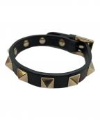 VALENTINO GARAVANIヴァレンティノ・ガラヴァーニ）の古着「スタッズブレスレット」｜ブラック×ゴールド