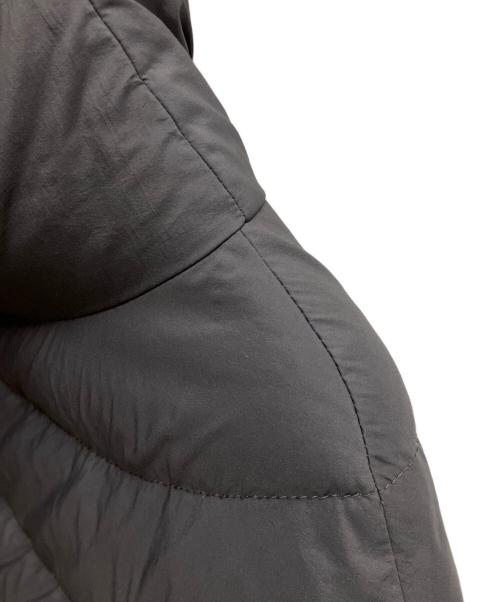 HERNO（ヘルノ）HERNO (ヘルノ) スタンドカラーダウンジャケット ダウンコート グレー サイズ:SIZE 42の古着・服飾アイテム