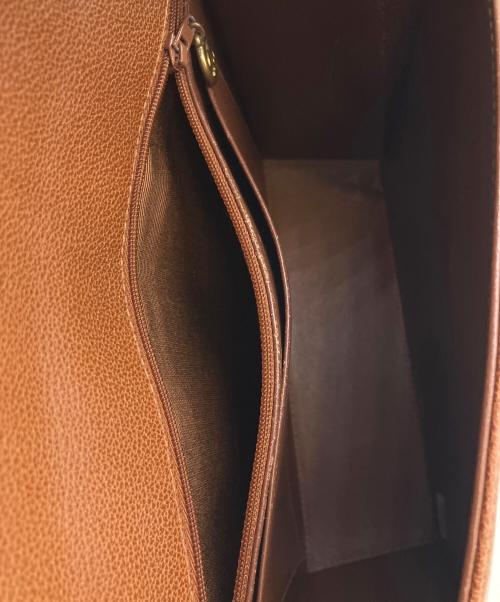 CHANEL（シャネル）CHANEL (シャネル) レザーショルダーバッグ ブラウンの古着・服飾アイテム