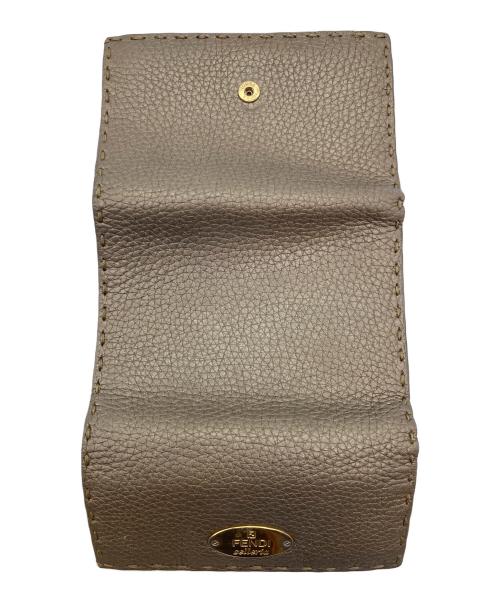 FENDI selleria（フェンディ セレリア）FENDI selleria (フェンディ セレリア) 3つ折り財布 ベージュの古着・服飾アイテム
