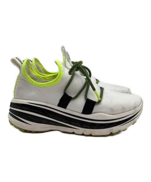 UGG Australia（アグ オーストラリア）UGG Australia (アグ オーストラリア) LACE RUNNER ホワイト×グリーン サイズ:SIZE 23cmの古着・服飾アイテム