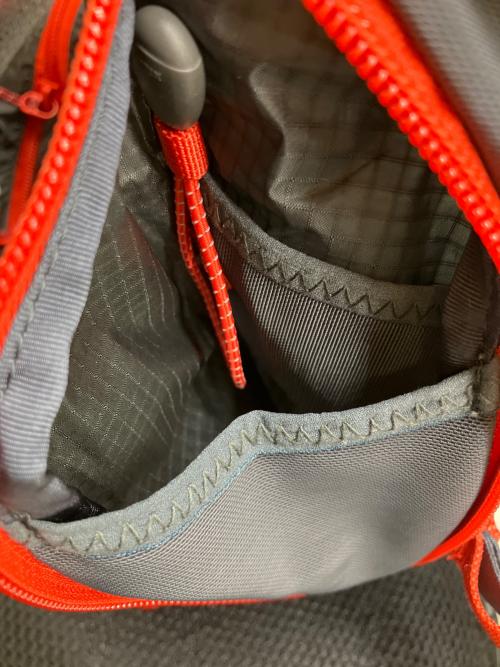 mont-bell（モンベル）mont-bell (モンベル) クロスランナーパック 15 ガンメタル バックパック ブラック×レッドの古着・服飾アイテム