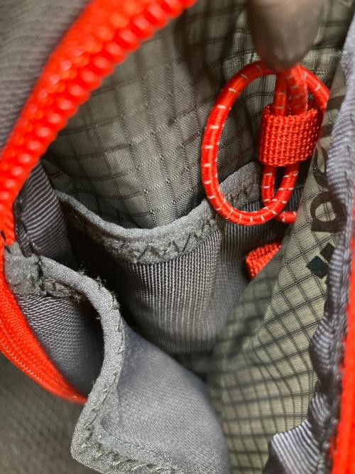 mont-bell（モンベル）mont-bell (モンベル) クロスランナーパック 15 ガンメタル バックパック ブラック×レッドの古着・服飾アイテム