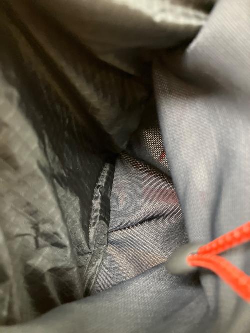 mont-bell（モンベル）mont-bell (モンベル) クロスランナーパック 15 ガンメタル バックパック ブラック×レッドの古着・服飾アイテム