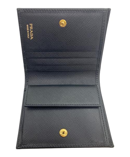 PRADA（プラダ）PRADA (プラダ) SAFFIANO METAL 2つ折り財布 ブラックの古着・服飾アイテム