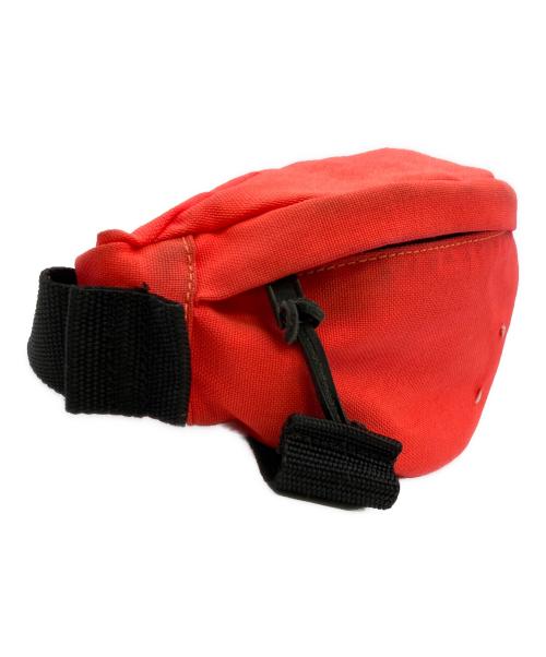 Maison Margiela（メゾンマルジェラ）Maison Margiela (メゾンマルジェラ) CROSS BODY POUCH ウエストバッグ レッド×ブラックの古着・服飾アイテム