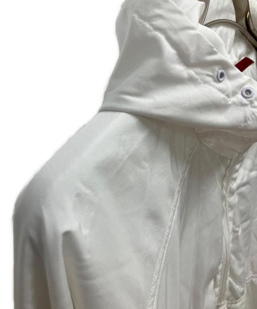 adidas（アディダス）adidas (アディダス) アノラックパーカー ホワイト×レッド サイズ:SIZE Mの古着・服飾アイテム