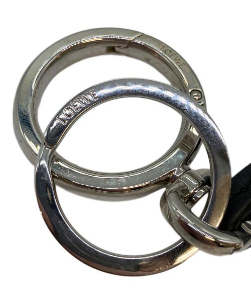 LOEWE（ロエベ）LOEWE (ロエベ) バッグチャーム ブラック×シルバーの古着・服飾アイテム