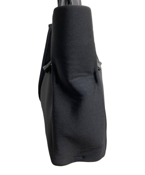 kawa-kawa（カワカワ）kawa-kawa (カワカワ) wet トートバッグ Mサイズ ブラック×レッドの古着・服飾アイテム