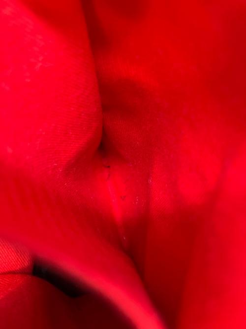 kawa-kawa（カワカワ）kawa-kawa (カワカワ) wet トートバッグ Mサイズ ブラック×レッドの古着・服飾アイテム