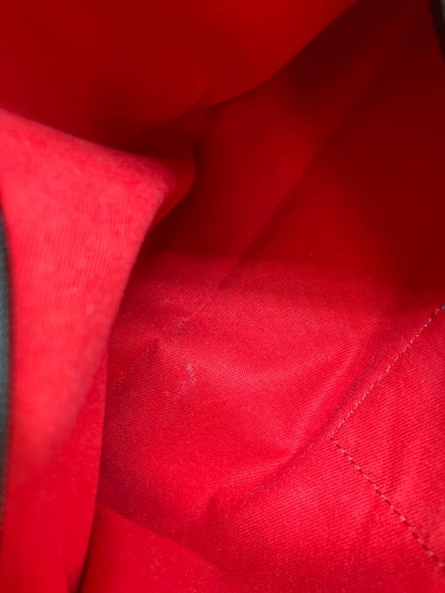 kawa-kawa（カワカワ）kawa-kawa (カワカワ) wet トートバッグ Mサイズ ブラック×レッドの古着・服飾アイテム