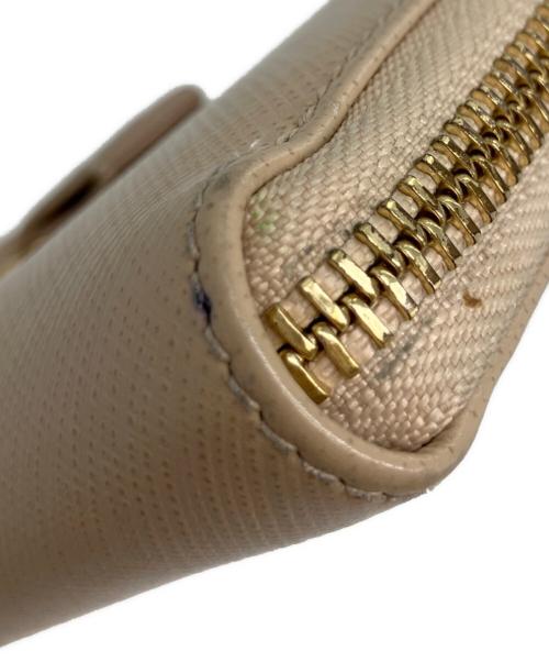 Salvatore Ferragamo（サルヴァトーレ フェラガモ）Salvatore Ferragamo (サルヴァトーレ フェラガモ) ヴァラリボン 長財布 アイボリーの古着・服飾アイテム