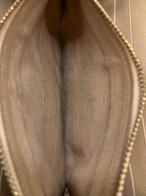 Salvatore Ferragamo（サルヴァトーレ フェラガモ）Salvatore Ferragamo (サルヴァトーレ フェラガモ) ヴァラリボン 長財布 アイボリーの古着・服飾アイテム