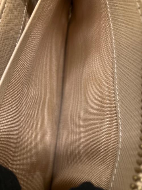 Salvatore Ferragamo（サルヴァトーレ フェラガモ）Salvatore Ferragamo (サルヴァトーレ フェラガモ) ヴァラリボン 長財布 アイボリーの古着・服飾アイテム