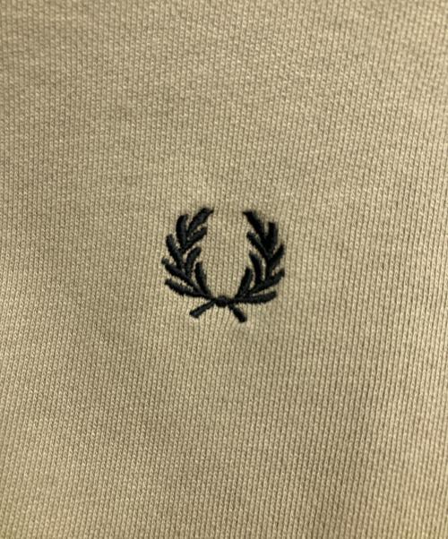 FRED PERRY（フレッドペリー）FRED PERRY (フレッドペリー) ポケットスウェット ベージュ サイズ:SIZE 36の古着・服飾アイテム