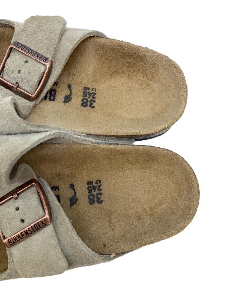 BIRKENSTOCK（ビルケンシュトック）BIRKENSTOCK (ビルケンシュトック) Arizona コンフォートサンダル ベージュ サイズ:SIZE 24.5cmの古着・服飾アイテム