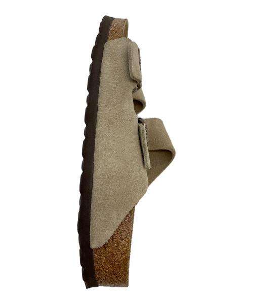 BIRKENSTOCK（ビルケンシュトック）BIRKENSTOCK (ビルケンシュトック) Arizona コンフォートサンダル ベージュ サイズ:SIZE 24.5cmの古着・服飾アイテム