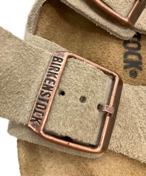 BIRKENSTOCK（ビルケンシュトック）BIRKENSTOCK (ビルケンシュトック) Arizona コンフォートサンダル ベージュ サイズ:SIZE 24.5cmの古着・服飾アイテム