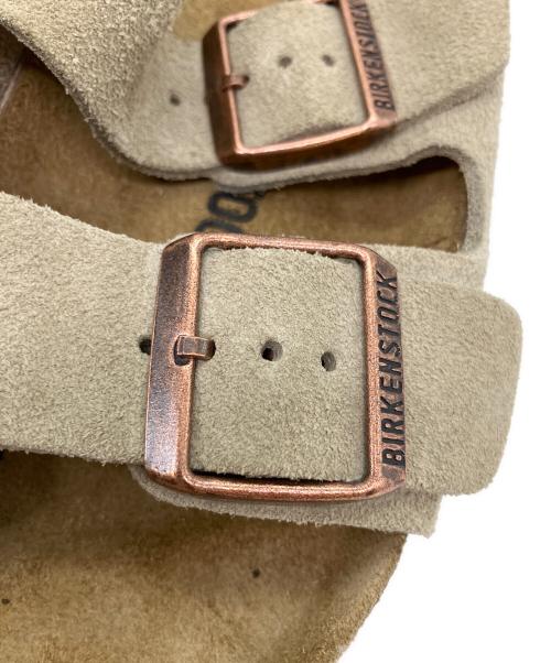 BIRKENSTOCK（ビルケンシュトック）BIRKENSTOCK (ビルケンシュトック) Arizona コンフォートサンダル ベージュ サイズ:SIZE 24.5cmの古着・服飾アイテム