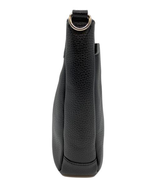 HERGOPOCH（エルゴポック）HERGOPOCH (エルゴポック) エンボスレザー ベーシックショルダーバッグB5 ブラックの古着・服飾アイテム