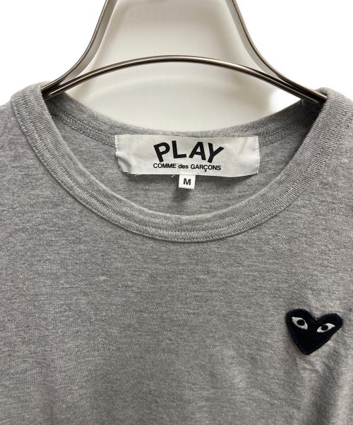 PLAY COMME des GARCONS（プレイコムデギャルソン）PLAY COMME des GARCONS (プレイコムデギャルソン) 半袖カットソー グレー サイズ:SIZE Mの古着・服飾アイテム