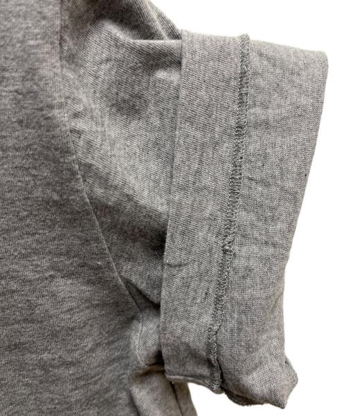PLAY COMME des GARCONS（プレイコムデギャルソン）PLAY COMME des GARCONS (プレイコムデギャルソン) 半袖カットソー グレー サイズ:SIZE Mの古着・服飾アイテム
