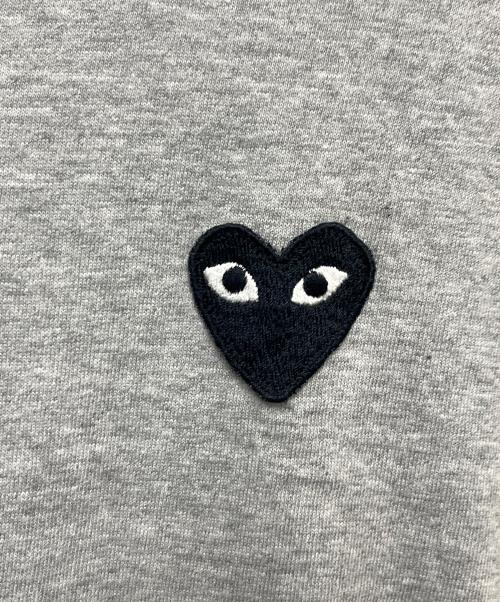 PLAY COMME des GARCONS（プレイコムデギャルソン）PLAY COMME des GARCONS (プレイコムデギャルソン) 半袖カットソー グレー サイズ:SIZE Mの古着・服飾アイテム