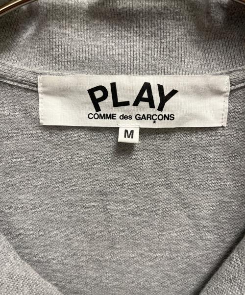 PLAY COMME des GARCONS（プレイコムデギャルソン）PLAY COMME des GARCONS (プレイコムデギャルソン) 半袖ポロシャツ グレー サイズ:SIZE Mの古着・服飾アイテム