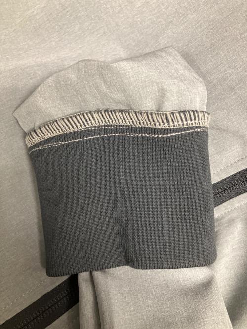 TravisMathew（トラヴィスマシュー）TravisMathew (トラヴィスマシュー) ゴルフジャケット グレー サイズ:SIZE Lの古着・服飾アイテム