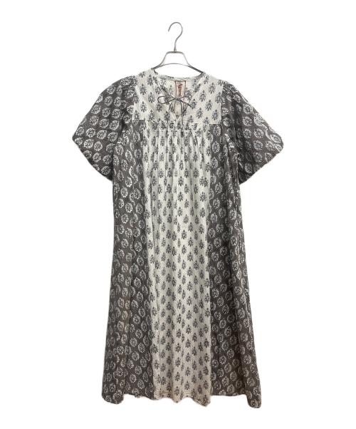 Aguni（アグニ）Aguni (アグニ) 半袖ワンピース ホワイト×グレー サイズ:SIZE Free 未使用品の古着・服飾アイテム