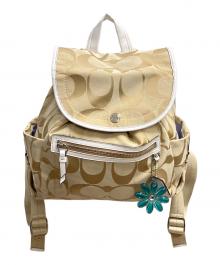 COACH（コーチ）の古着「コーチ シグネチャー デイジー リュック」｜ベージュ