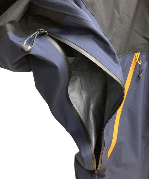 THE NORTH FACE（ザ ノース フェイス）THE NORTH FACE (ザ ノース フェイス) クライムライトジャケット マウンテンパーカー ネイビー×ブラック サイズ:SIZE Mの古着・服飾アイテム