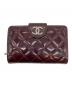 CHANEL（シャネル）の古着「2つ折り財布」｜ワインレッド