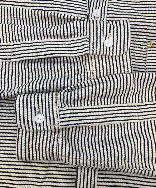 is-ness（イズネス）is-ness (イズネス) シャツジャケット ネイビー×ホワイト サイズ:SIZE Mの古着・服飾アイテム