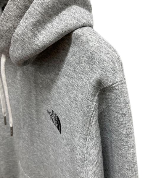 THE NORTH FACE（ザ ノース フェイス）THE NORTH FACE (ザ ノース フェイス) バックスクエアロゴフーディ グレー サイズ:SIZE Lの古着・服飾アイテム
