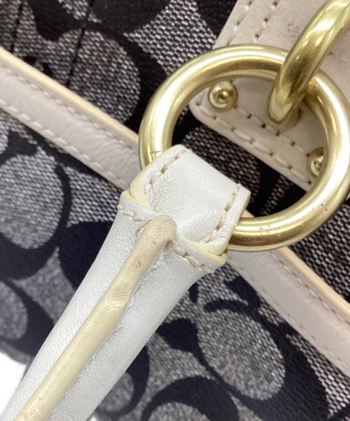 COACH（コーチ）COACH (コーチ) ヘリテージ ストライプ スモール ドームド サッチェル ハンドバッグ ブラック×ホワイトの古着・服飾アイテム