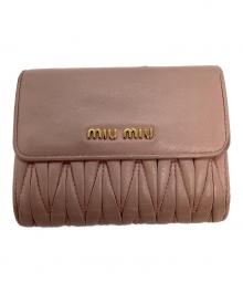 MIU MIU（ミュウミュウ）の古着「マテラッセ　2つ折り財布」｜ピンク