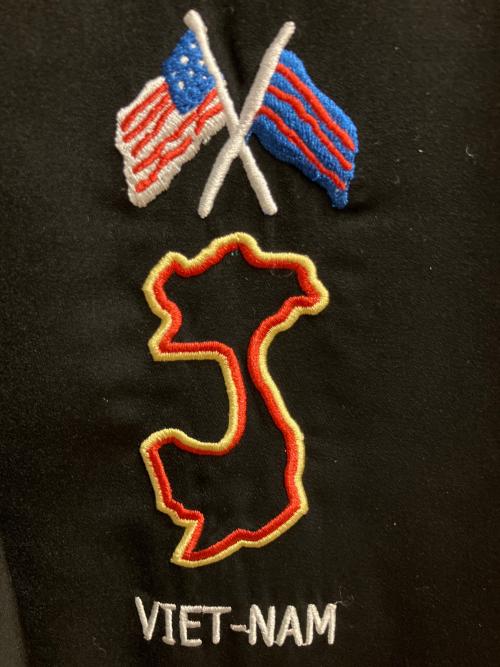 TOWN CRAFT PREP（タウンクラフトプレップ）TOWN CRAFT PREP (タウンクラフトプレップ) Embroidery Souvenir Jacket 中綿ジャケット ブラック サイズ:SIZE Lの古着・服飾アイテム