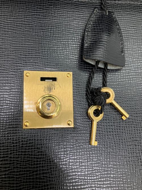 LOEWE（ロエベ）LOEWE (ロエベ) アナグラム ブリーフケース ブラックの古着・服飾アイテム