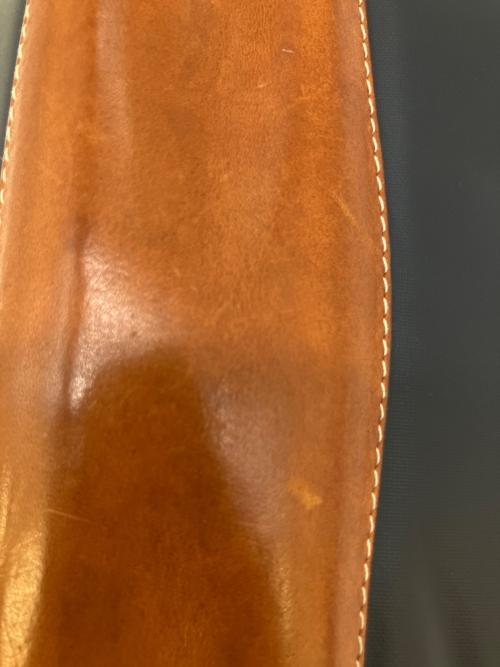 HUNTING WORLD（ハンティングワールド）HUNTING WORLD (ハンティングワールド) バチューサーパス モンタナ 2つ折り財布 ブラック×ブラウンの古着・服飾アイテム