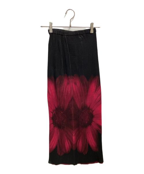 ISSEY MIYAKE（イッセイミヤケ）ISSEY MIYAKE (イッセイミヤケ) プリーツスカート ブラック×レッド サイズ:SIZE 1の古着・服飾アイテム