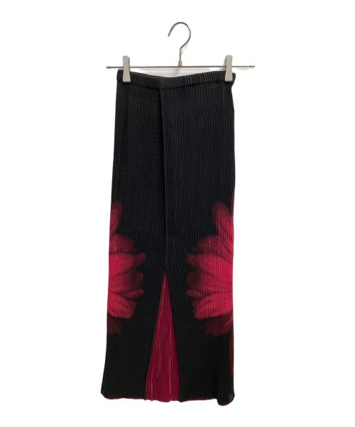 ISSEY MIYAKE（イッセイミヤケ）ISSEY MIYAKE (イッセイミヤケ) プリーツスカート ブラック×レッド サイズ:SIZE 1の古着・服飾アイテム