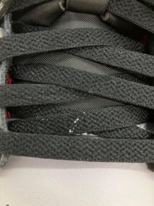 NIKE（ナイキ）NIKE (ナイキ) Air Jordan 1 Mid ハイカットスニーカー グレー×ブラック サイズ:SIZE 26.5cmの古着・服飾アイテム