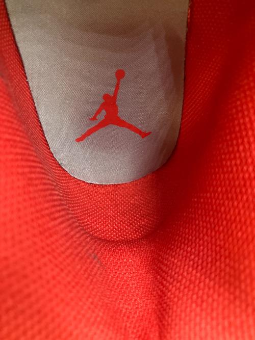 NIKE（ナイキ）NIKE (ナイキ) Air Jordan 1 Mid ハイカットスニーカー グレー×ブラック サイズ:SIZE 26.5cmの古着・服飾アイテム