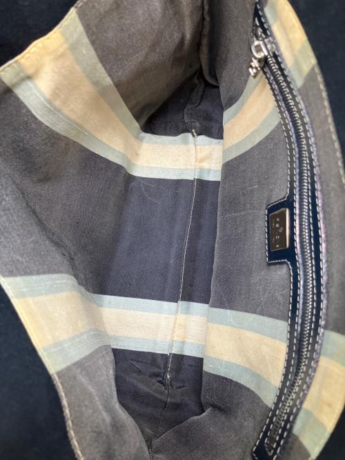 FENDI（フェンディ）FENDI (フェンディ) マーブルプレートトートバッグ ネイビーの古着・服飾アイテム