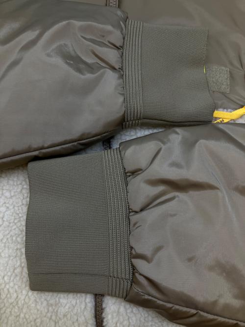 MONCLER（モンクレール）MONCLER (モンクレール) VALLORCH リバーシブルダウンジャケット ベージュ サイズ:SIZE 3の古着・服飾アイテム