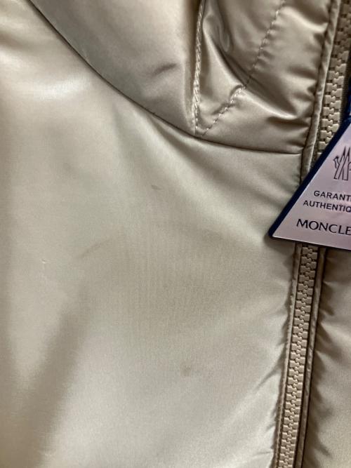 MONCLER（モンクレール）MONCLER (モンクレール) VALLORCH リバーシブルダウンジャケット ベージュ サイズ:SIZE 3の古着・服飾アイテム